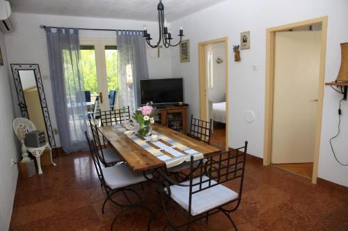 Seaside holiday house Postira Brac - 13001 - image 12