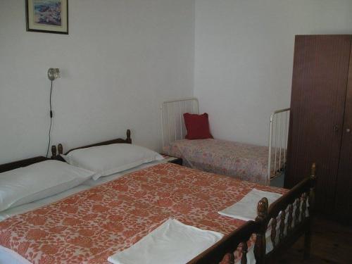 Apartments by the sea Brist, Makarska - 12991