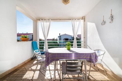 Two-Bedroom Apartment with Terrace and Sea View image 9