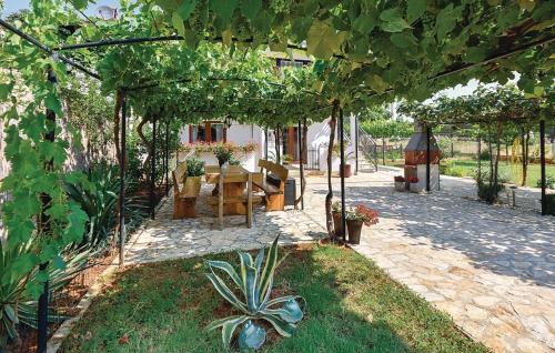 Apartments with a swimming pool Pula - 13020 - main image