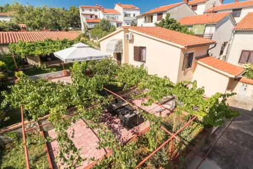 Apartments with WiFi Pula - 13031 - image 12