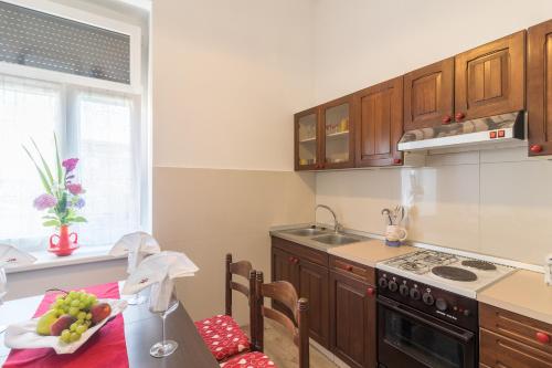 Apartments with WiFi Pula - 13031 - image 8