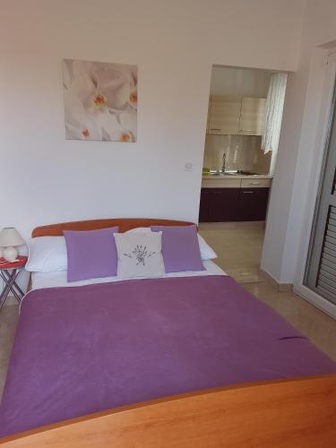 One-Bedroom Apartment with Balcony and Sea View room in Apartments by the sea Novalja Pag - 13033