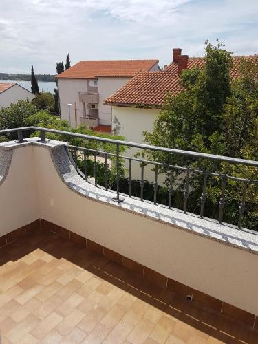 Studio with Balcony and Sea View image 2