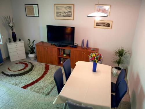Apartments with WiFi Split - 13048 - image 12