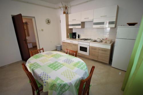 Two-Bedroom Apartment with Balcony and Sea View image 8