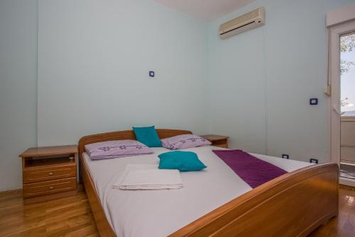 Apartments by the sea Podgora Makarska - 13086 - image 8