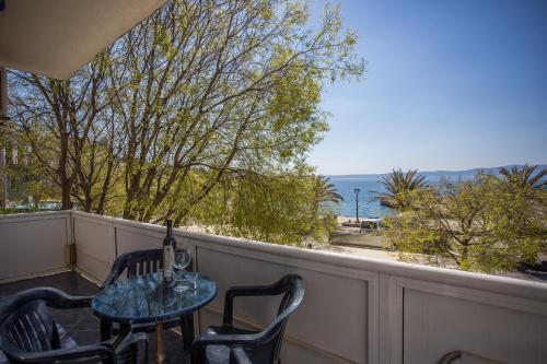 Apartments by the sea Podgora Makarska - 13086 - image 12