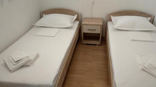 Two-Bedroom Apartment with Terrace image 9