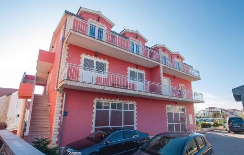  Apartments with a parking space Tribunj, Vodice - 13137 in Tribunj