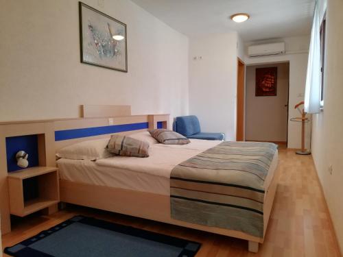 Two-Bedroom Apartment with Terrace and Sea View