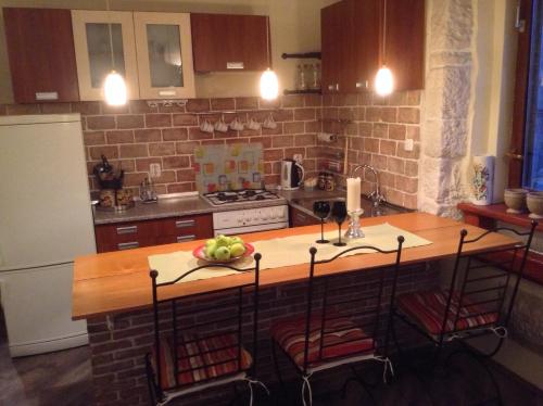 Apartments with WiFi Pula - 13162 - image 2