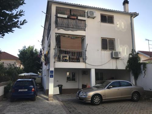 Apartments by the sea Trogir - 13167 - image 9