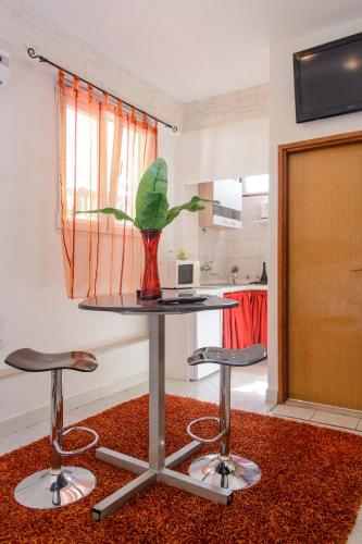 Apartments by the sea Trogir - 13167 - image 4