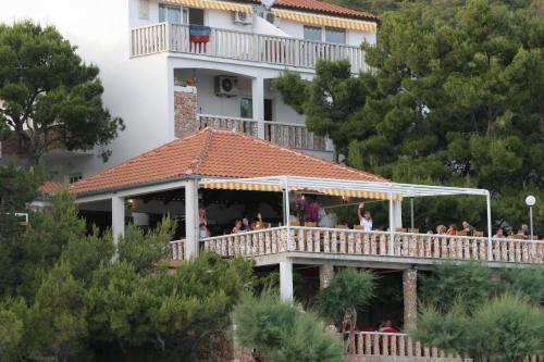  Apartments by the sea Sveta Nedilja, Hvar - 13176 in Jelsa