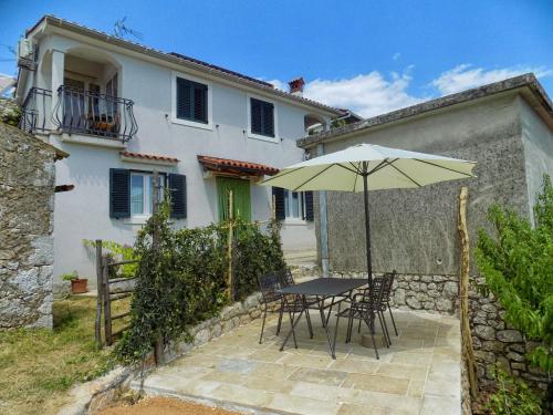  Apartments with a parking space Zagore, Opatija - 13277 in Mošćenička Draga