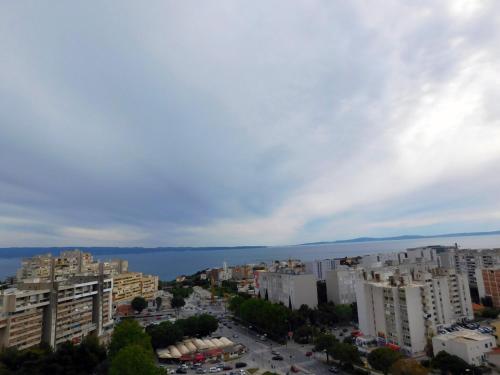 Apartments with WiFi Split - 13305 - image 10