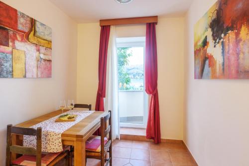 Apartments by the sea Pag - 13329 - image 12