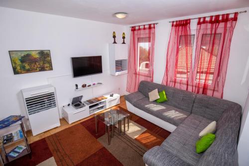 Apartments with a parking space Split - 13347 - image 10