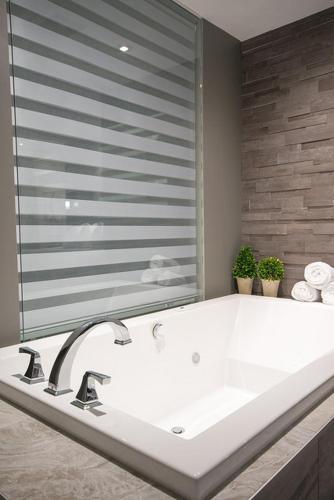 Fürdőszoba, Hotel Le Voyageur in Sept-Iles (QC)