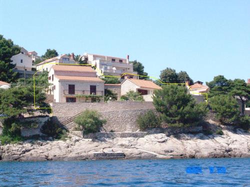  Apartments and rooms by the sea Puntinak, Brac - 12255, Pension in Selca