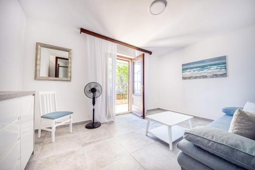 Apartments and rooms by the sea Puntinak Brac - 12255 - image 12