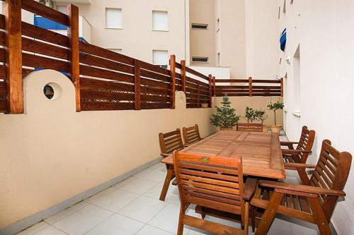 Apartments with WiFi Split - 13373 - image 11