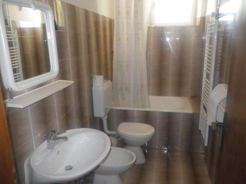 Apartments and rooms with parking space Hvar - 13296 - image 14
