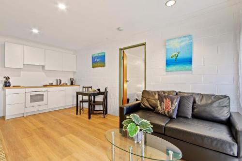 Sandbar Motel