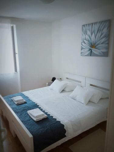 Apartments with WiFi Vis - 13442 - image 6