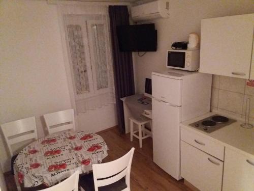 Apartments with WiFi Vis - 13442 - image 9