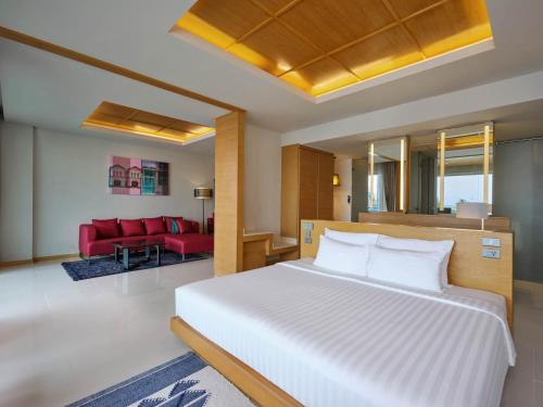 1 king bed, 1 sofa bed