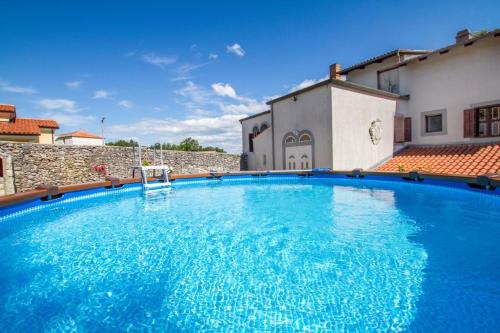 Apartments with a swimming pool Krsan (Central Istria - Sredisnja Istra) - 13521 - Kršan