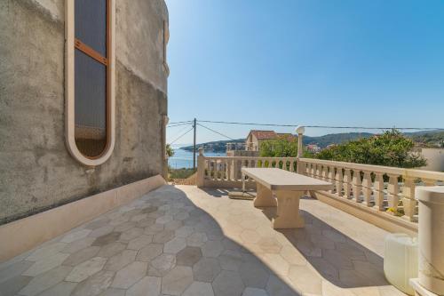 Apartments and rooms by the sea Sumartin, Brac - 13285