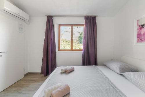 Apartments and rooms by the sea Sumartin, Brac - 13285