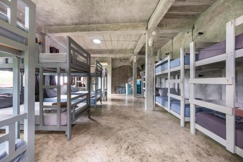 1 bunk bed