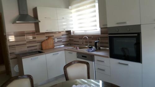 廚房, Apartments with a parking space Kostrena, Rijeka - 13563 in 高斯特尼拉