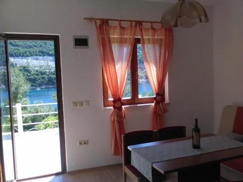บริการและสิ่งอำนวยความสะดวก, Apartments by the sea Prapratno (Peljesac) - 13500 in สโตน