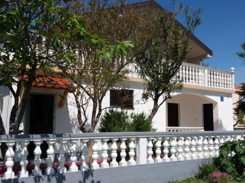  Apartments with a parking space Sabunike, Zadar - 14574 in Nin