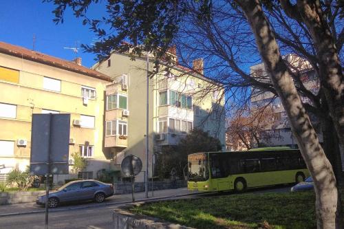 Apartments with WiFi Split - 14594 - image 7