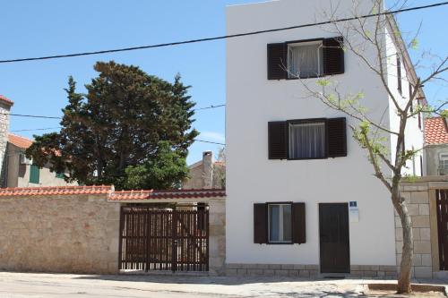  Apartments by the sea Vinjerac, Zadar - 14640, Pension in Posedarje