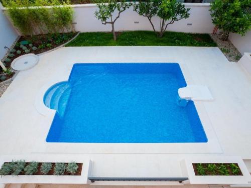 Holiday house with a swimming pool Preko Ugljan - 14707 - image 8