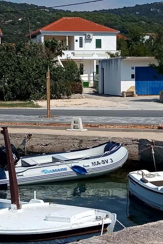 Seaside holiday house Vinisce Trogir - 14704 - image 14