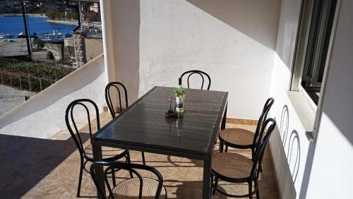 Seaside holiday house Vinisce Trogir - 14704 - image 4