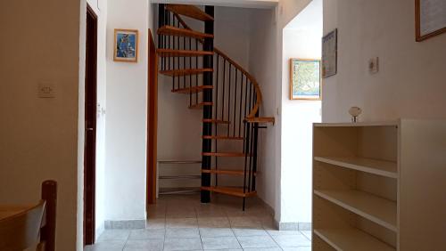 Seaside holiday house Vinisce Trogir - 14704 - main image