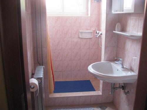 Apartments with WiFi Dubrovnik - 14722 - image 12