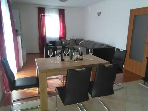 Family friendly apartments with a swimming pool Tribalj Crikvenica - 14789 - image 11