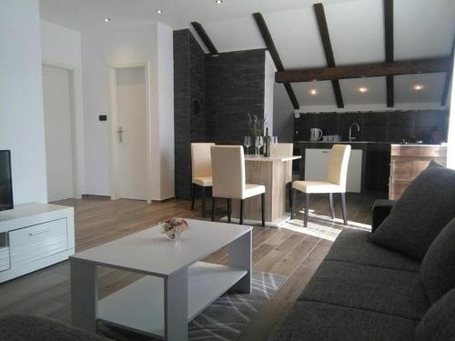 Family friendly apartments with a swimming pool Tribalj Crikvenica - 14789 - image 12