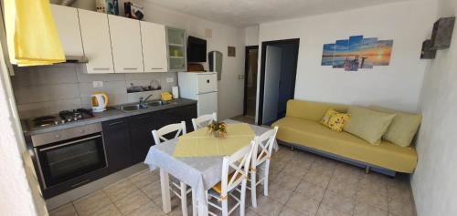 Family friendly seaside apartments Sevid Trogir - 14790 - image 4