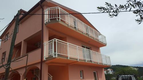  Apartments with a parking space Poljica, Trogir - 14803 in Marina